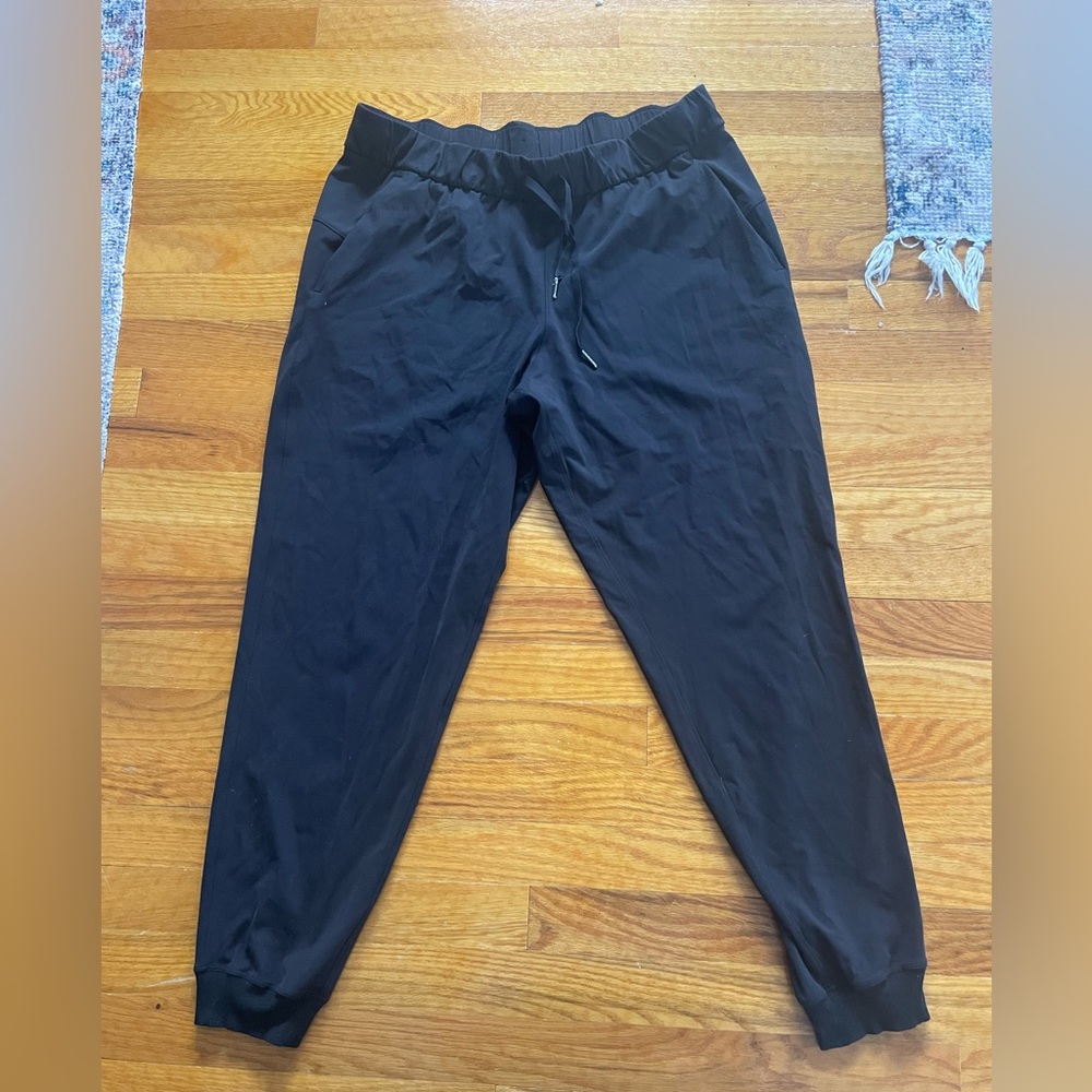 Lululemon on the fly jogger-12